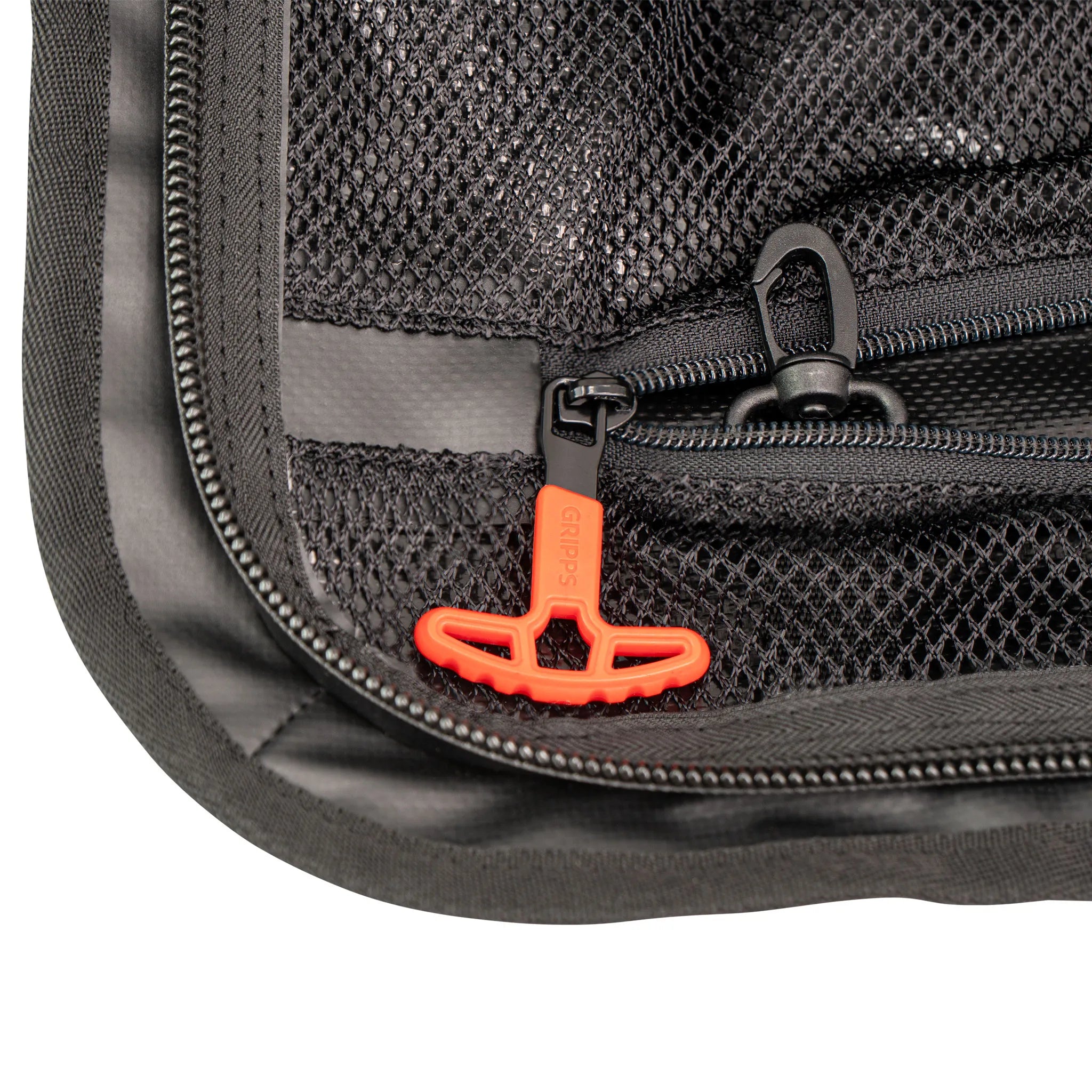 Seal Kit Bag - תיק ציוד עמיד וחזק עם נקודת חיבור עד 20ק"ג בנפח 65 ליטר